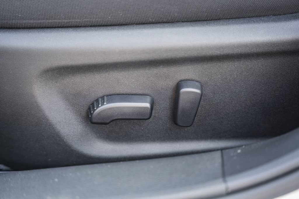 Used 2025 Nissan Altima 2.5 SV FWD image 29
