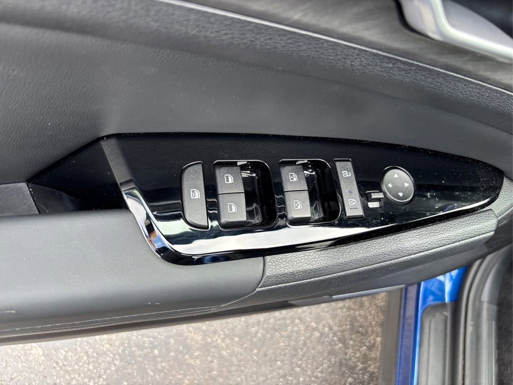 Used 2025 Kia Sportage X-Line w/ Premium Package image 34