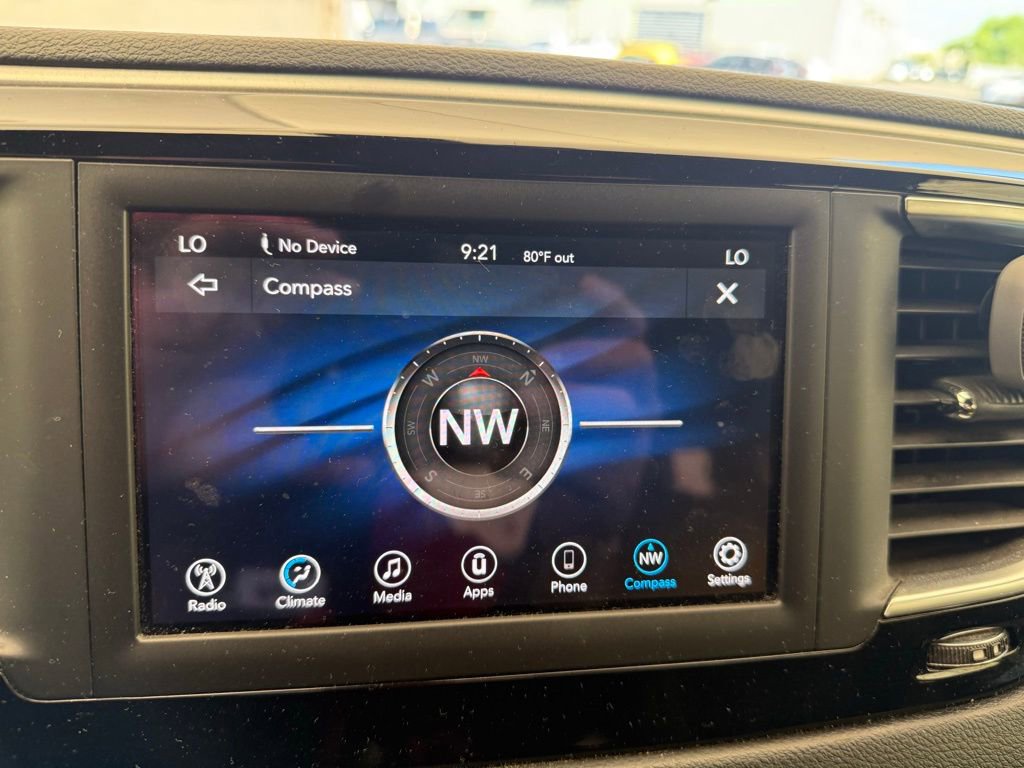 Used 2020 Chrysler Pacifica Touring w/ S Appearance Package image 30
