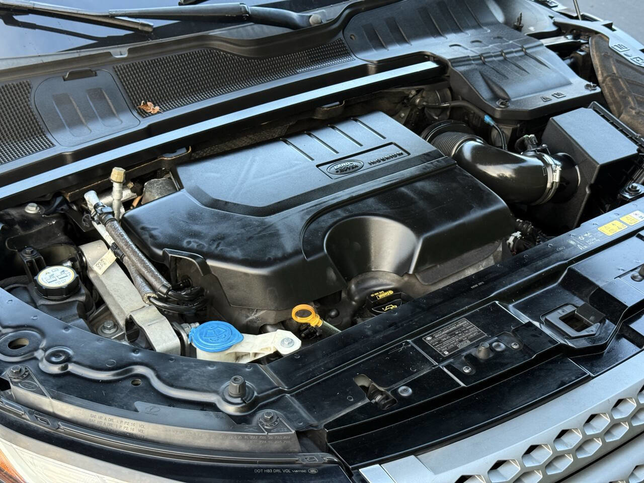 Used 2018 Land Rover Range Rover Evoque SE image 10