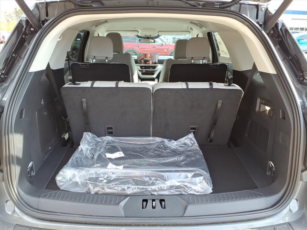 New 2026 Ford Explorer Active w/ Active Comfort Package image 13