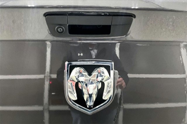 Used 2023 RAM 1500 Classic SLT image 39