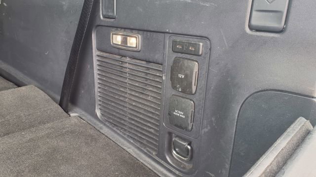 Used 2025 Ford Expedition Active image 15