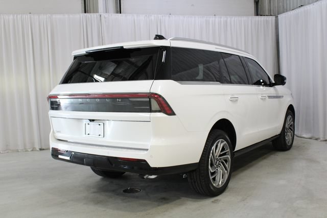 New 2027 Lincoln Navigator Reserve AWD/4WD image 25