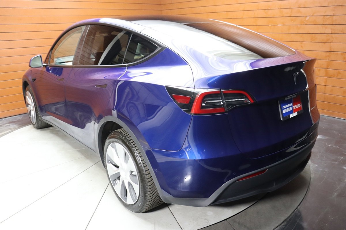 Used 2022 Tesla Model Y Long Range AWD/4WD image 17