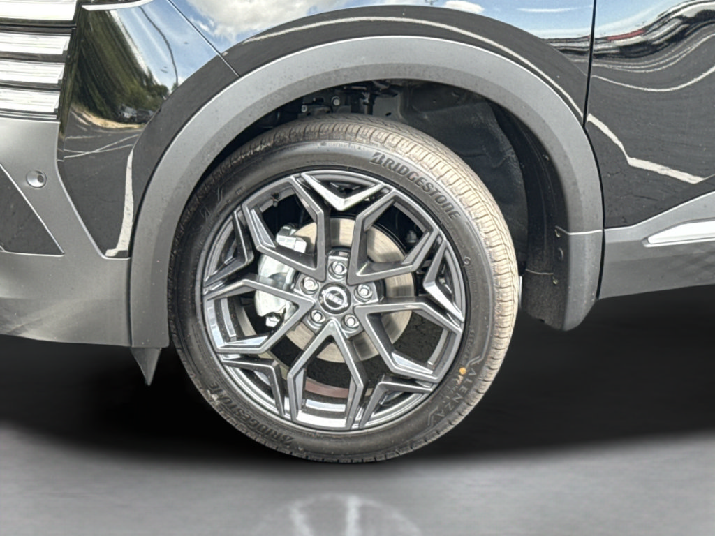 New 2026 Nissan Kicks SR FWD image 46