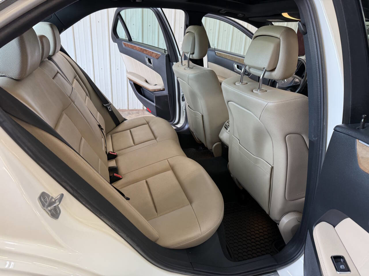 Used 2011 Mercedes-Benz E 350 Sedan image 40