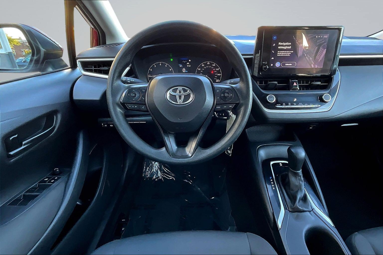 Used 2024 Toyota Corolla LE FWD image 7