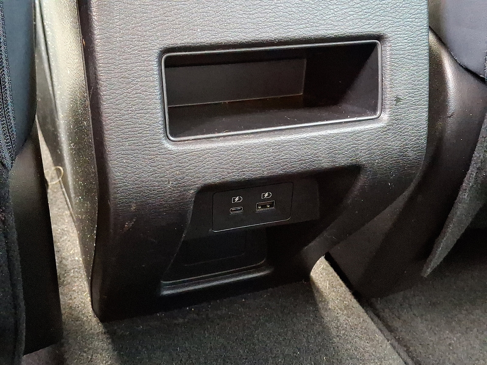 Used 2022 Mitsubishi Outlander SE image 13