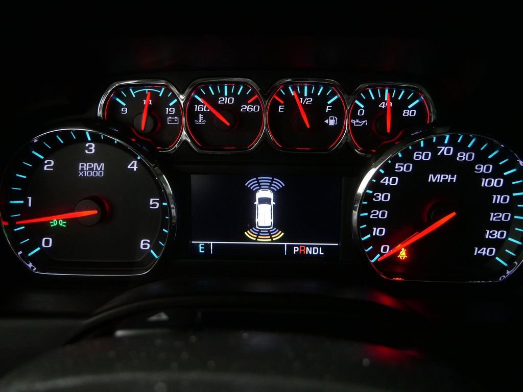 Used 2020 Chevrolet Suburban LT image 33