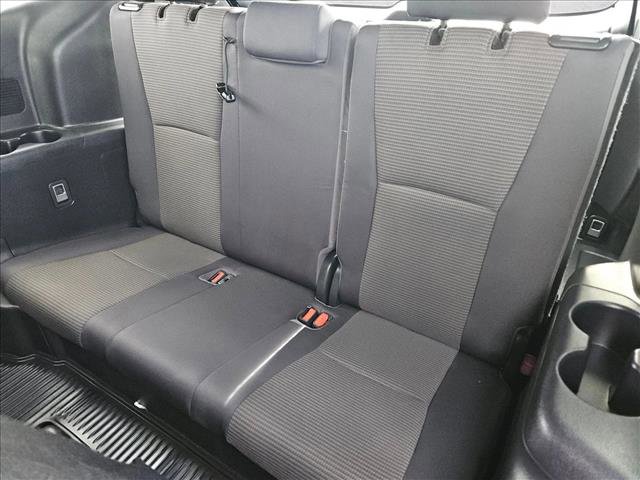 Used 2023 Toyota Highlander L image 19