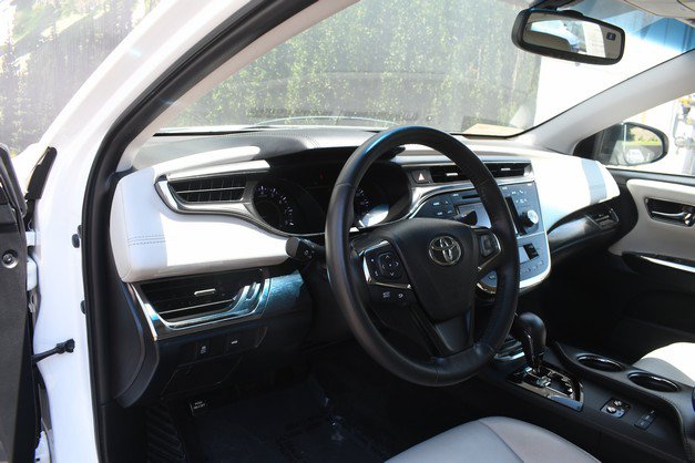 Used 2016 Toyota Avalon XLE Plus FWD image 14