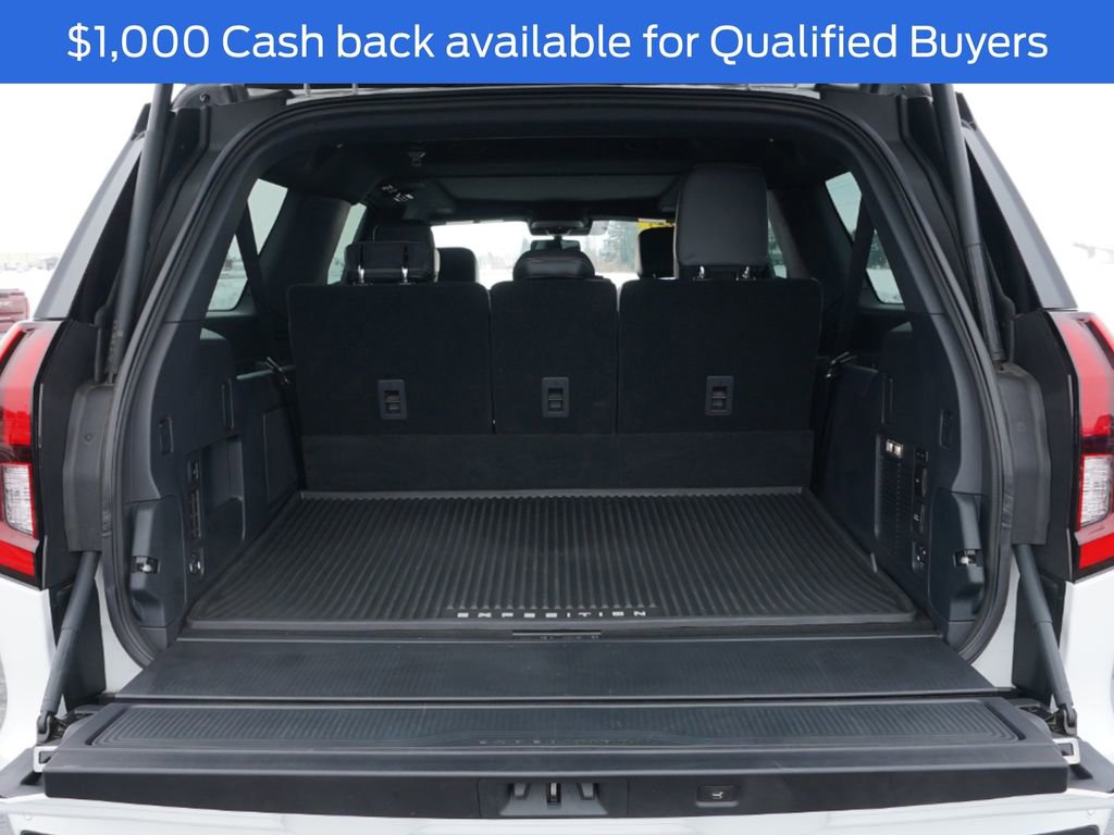New 2025 Ford Expedition Max Platinum w/ Stealth Performance Package image 39