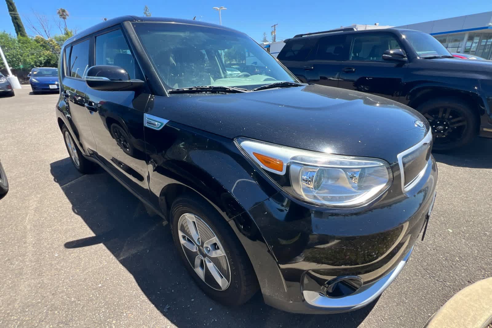 Used 2017 Kia Soul EV FWD image 3