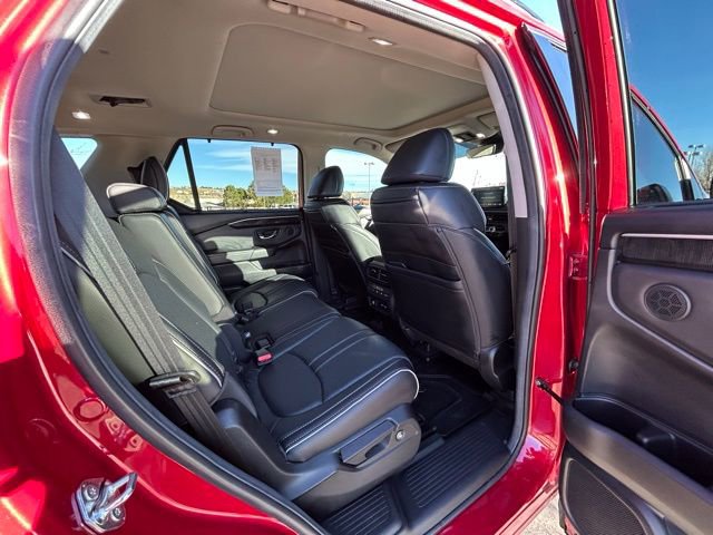 Used 2025 Honda Pilot Elite image 29