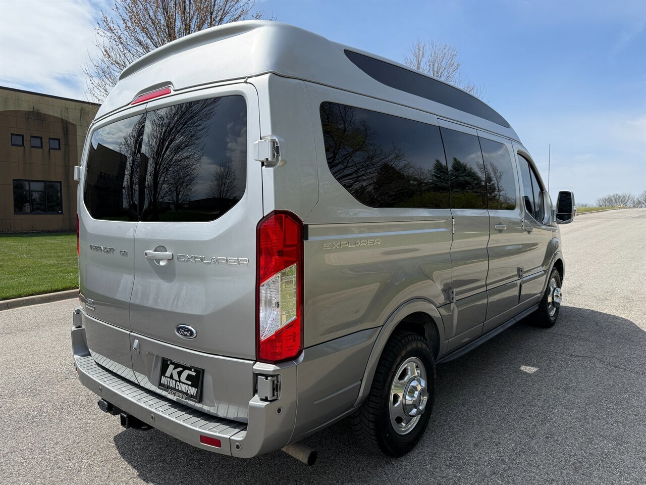 Used 2020 Ford Transit 150 Low Roof AWD image 6