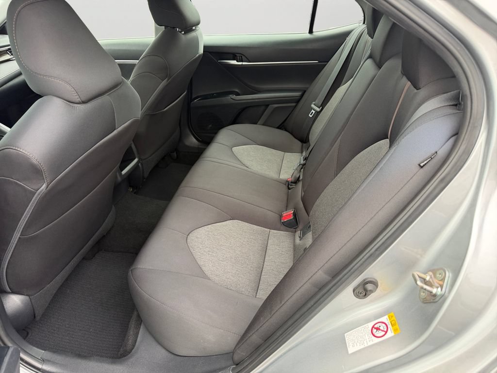 Used 2019 Toyota Camry LE FWD image 15