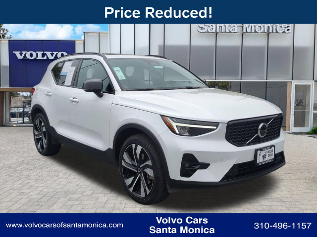 Certified 2023 Volvo XC40 B5 Plus w/ Protection Package Premier AWD/4WD image 1