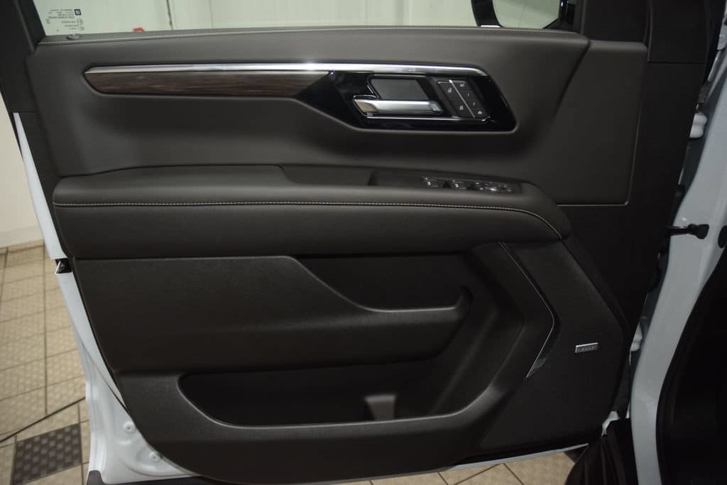 New 2026 Chevrolet Suburban Premier AWD/4WD image 49