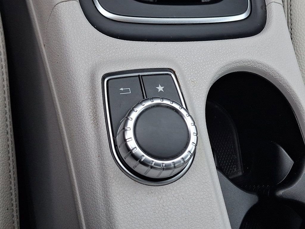 Used 2018 Mercedes-Benz CLA 250 4MATIC image 24