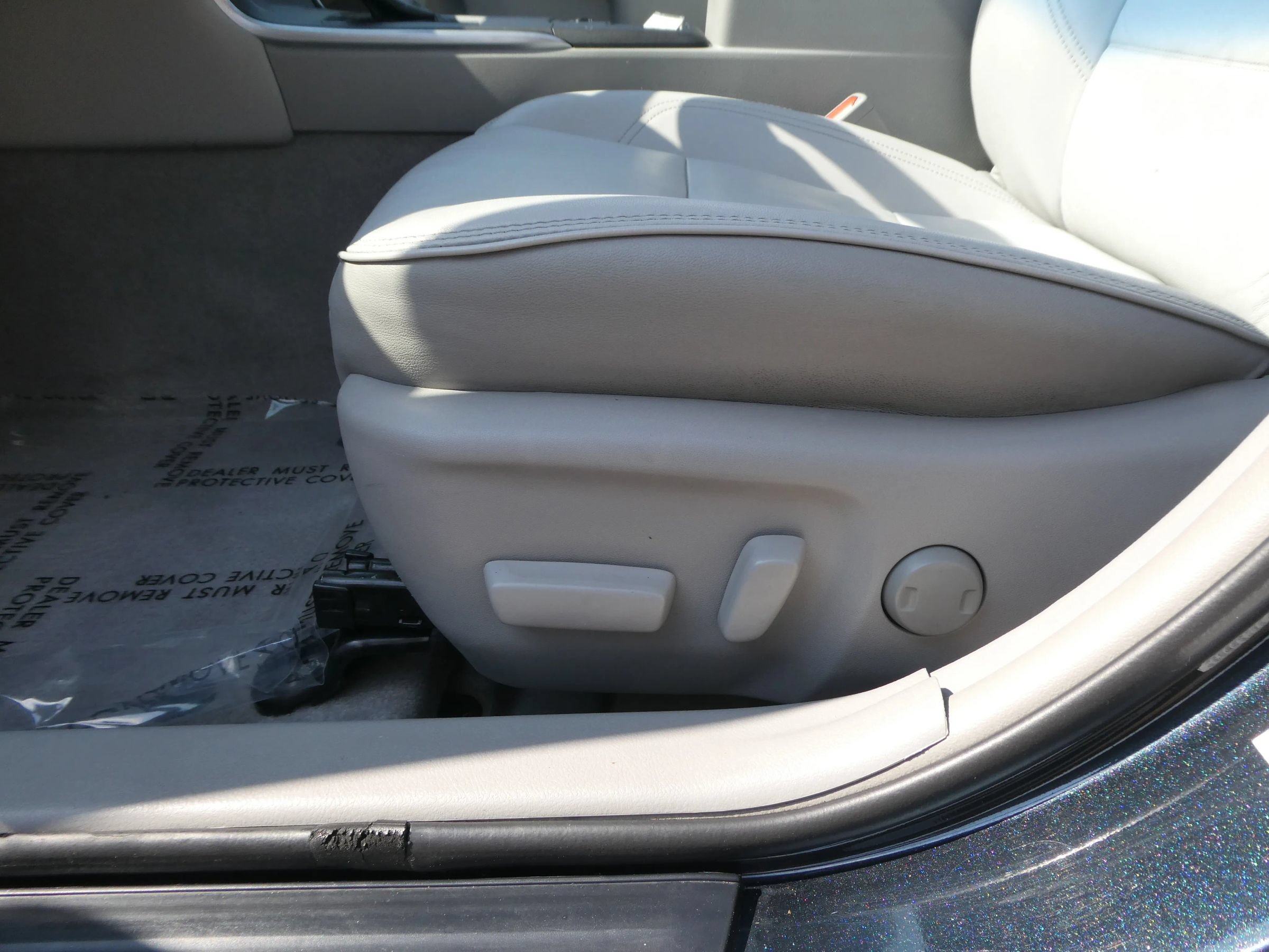 Used 2015 Toyota Camry XLE FWD image 17