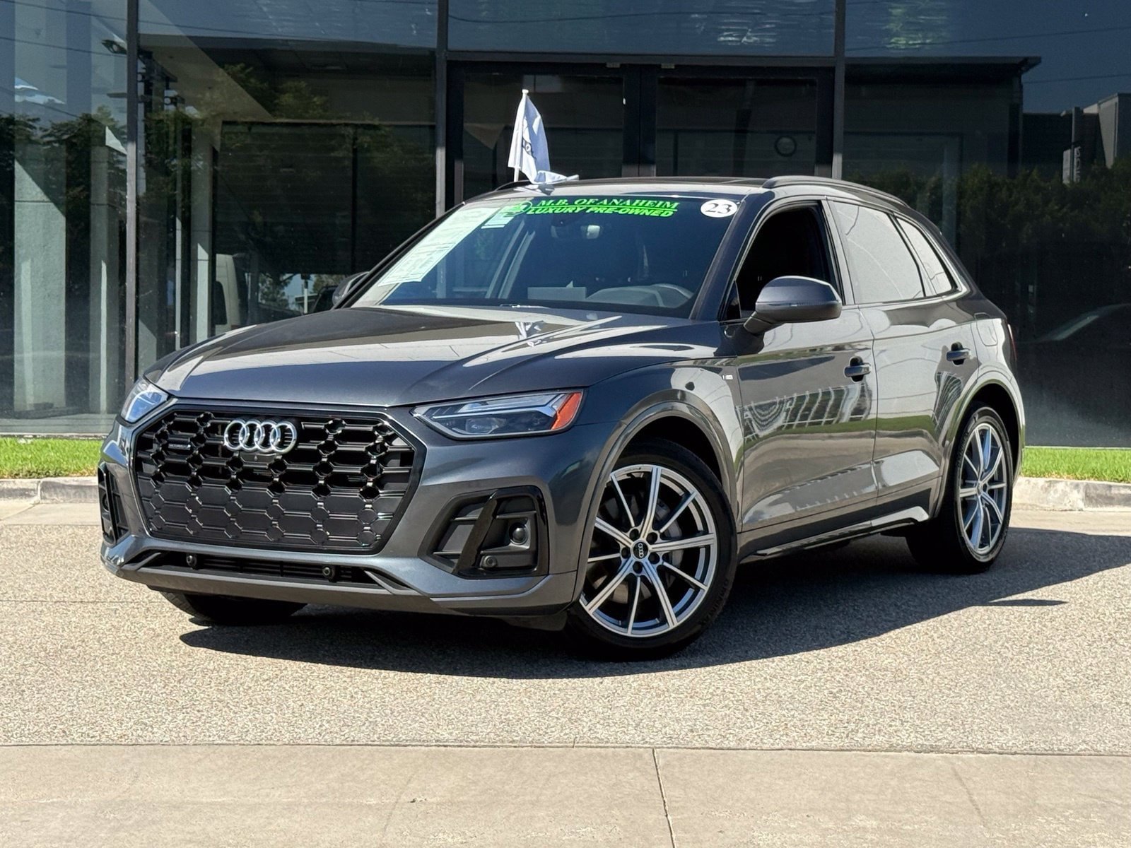 Used 2023 Audi Q5 e Premium Plus AWD/4WD image 2