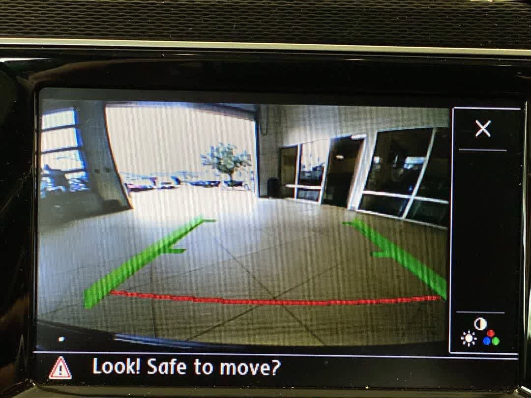Used 2015 Volkswagen GTI Autobahn FWD image 19
