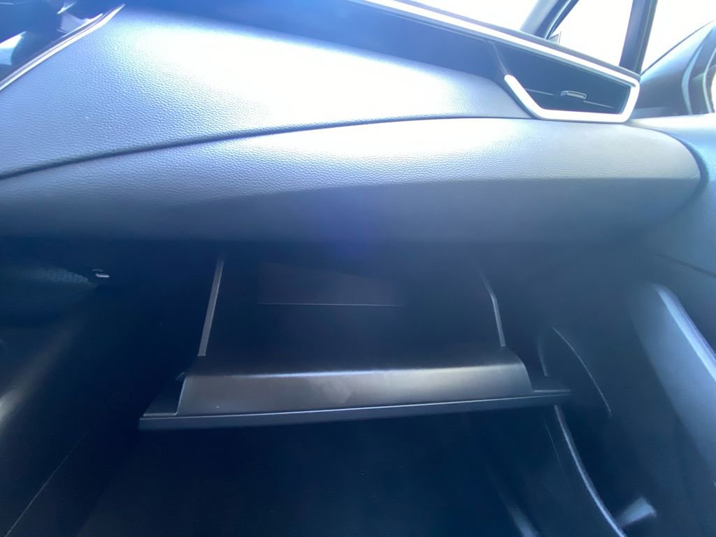 Used 2025 Toyota Corolla LE FWD image 15