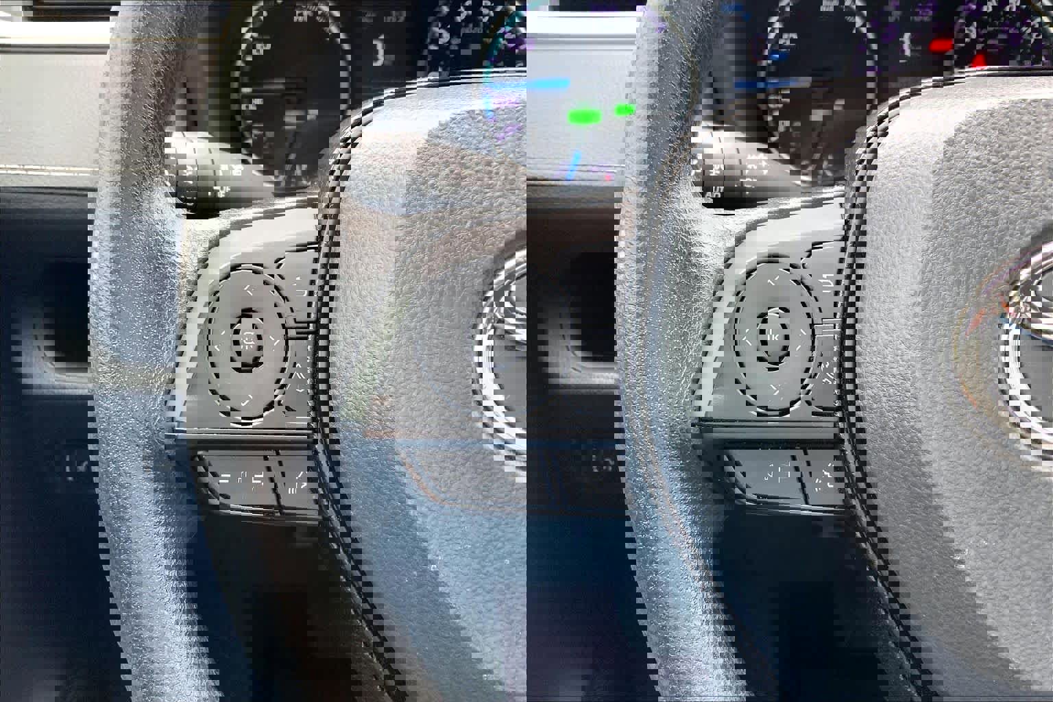 Used 2021 Toyota RAV4 XLE w/ Convenience Package AWD/4WD image 24