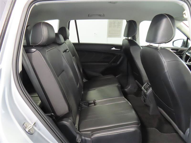 Used 2023 Volkswagen Tiguan SE FWD image 33