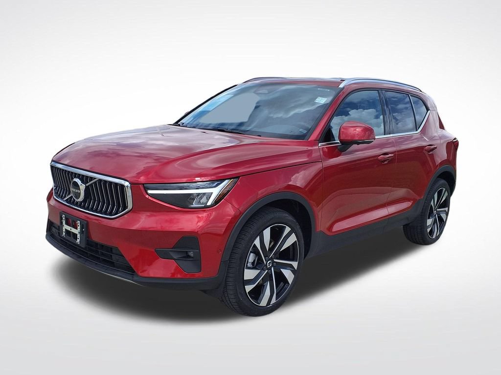 Certified 2023 Volvo XC40 B5 Ultimate w/ Protection Package Premier AWD/4WD image 4