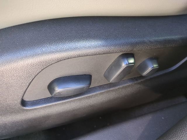 Used 2021 Cadillac XT4 Luxury w/ Driver Awareness Package image 22