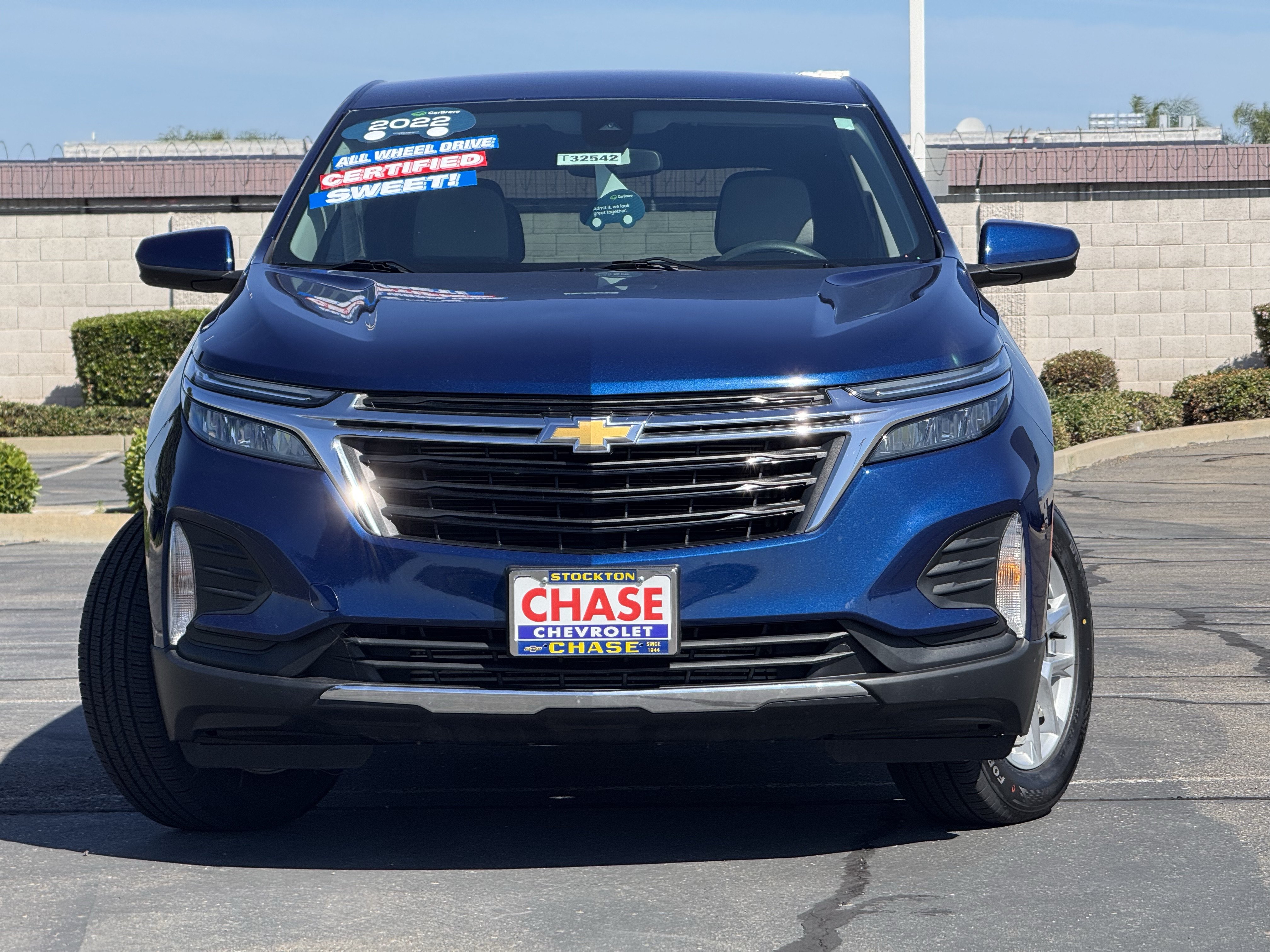 Certified 2022 Chevrolet Equinox LT AWD/4WD image 2