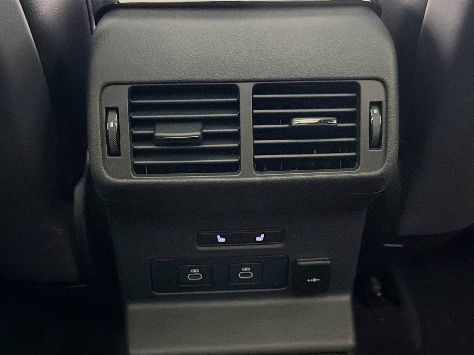 Used 2026 Land Rover Range Rover Velar Dynamic SE AWD/4WD image 25