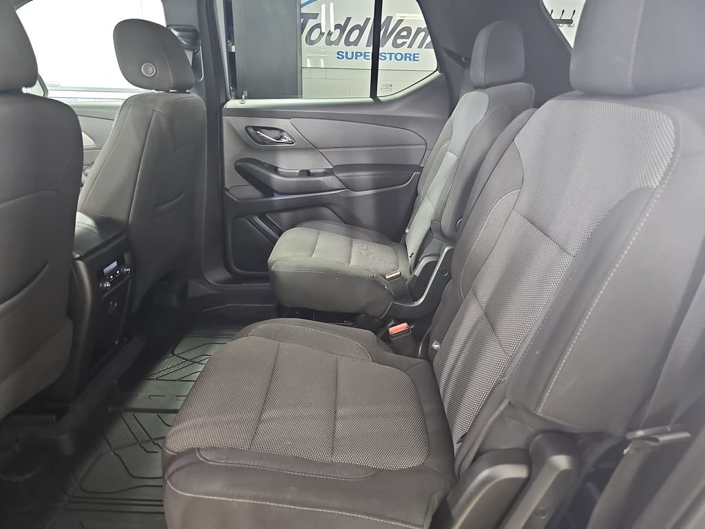 Certified 2023 Chevrolet Traverse LT FWD image 19
