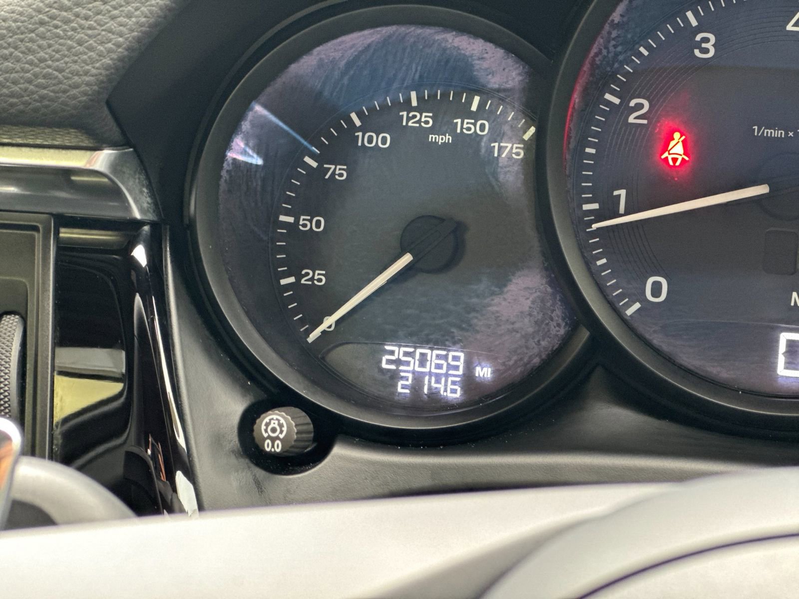 Certified 2023 Porsche Macan image 27