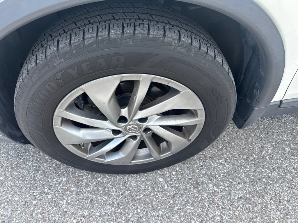 Used 2015 Nissan Rogue SL w/ SL Premium Package FWD image 8