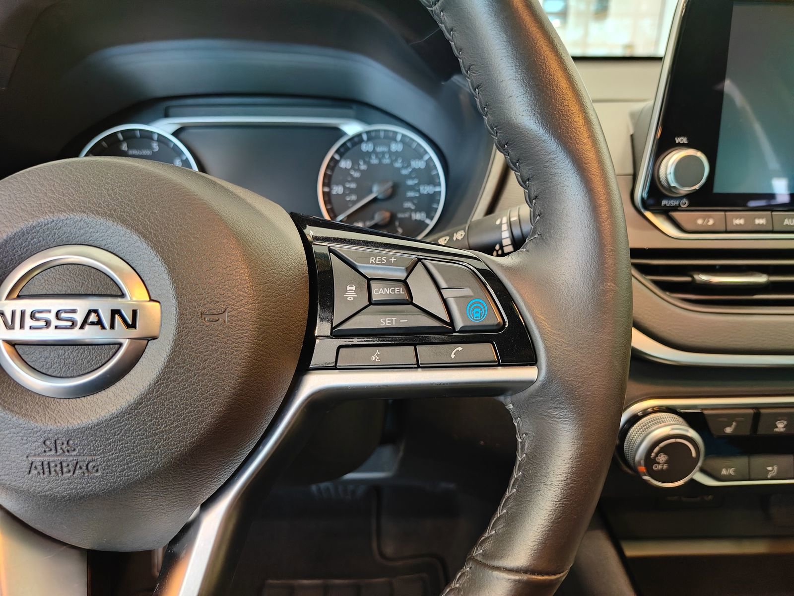 Used 2022 Nissan Altima 2.5 SV w/ SV Premium Package image 23