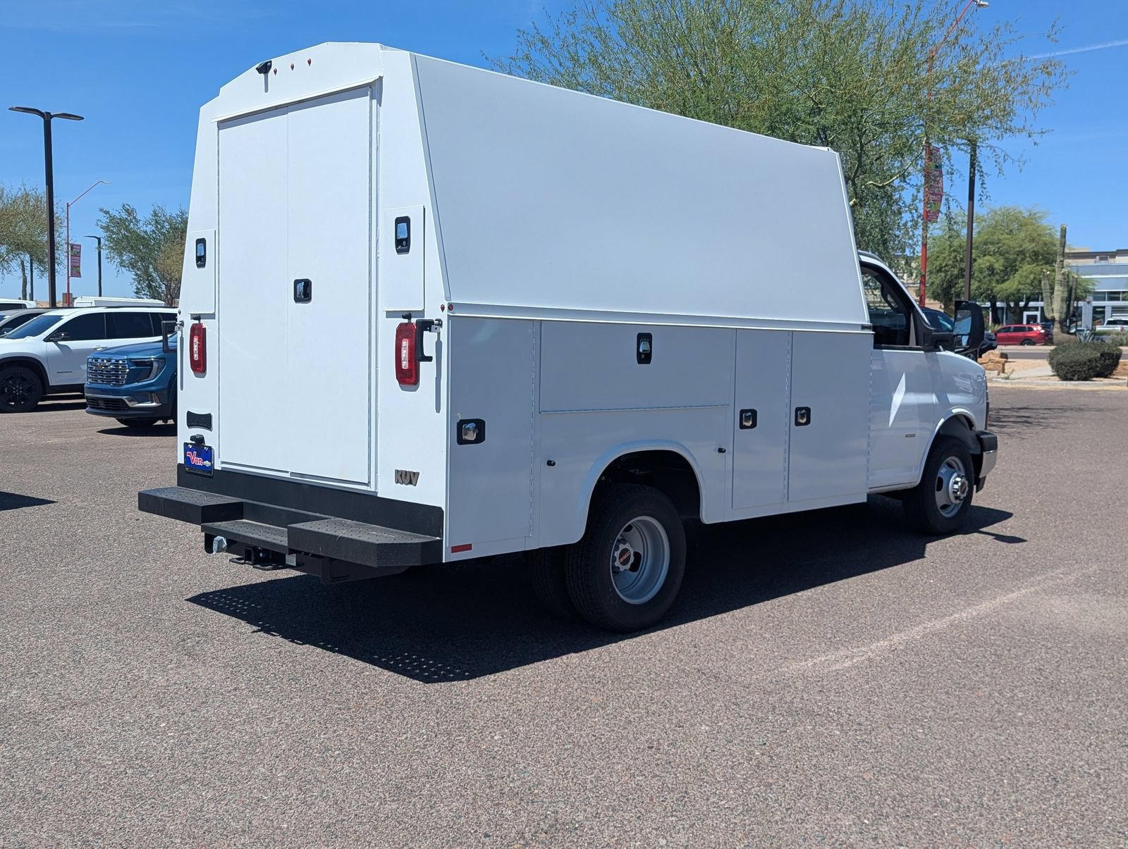 New 2025 GMC Savana 3500 w/ Power Convenience Package RWD image 6
