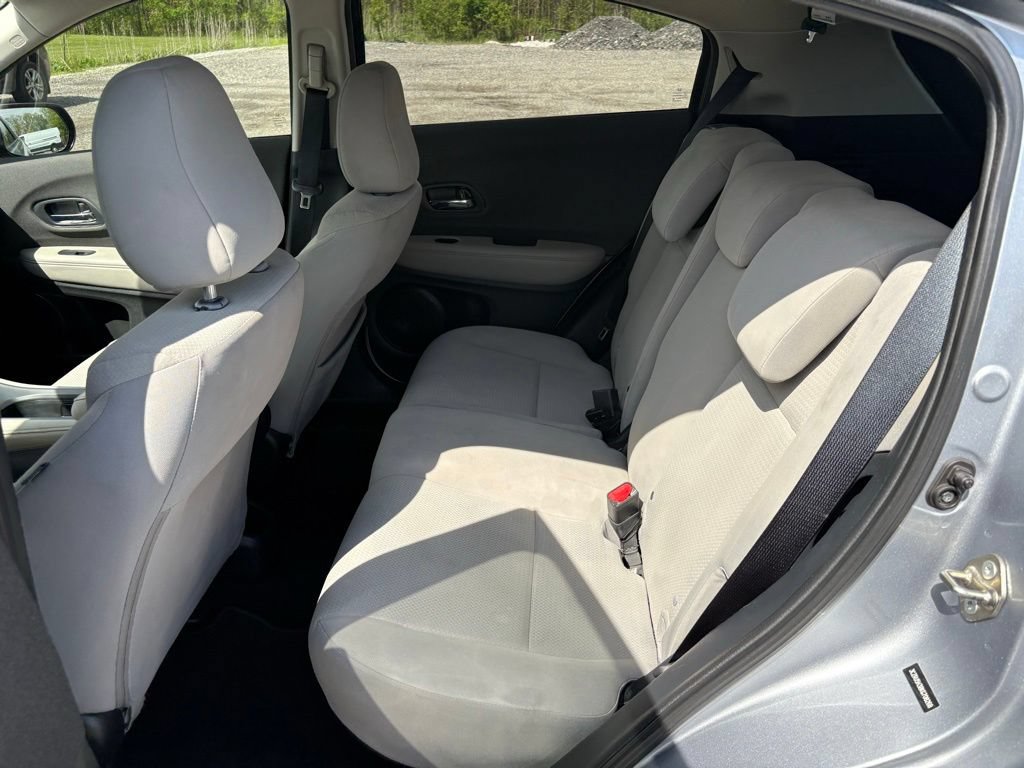 Used 2019 Honda HR-V LX image 12