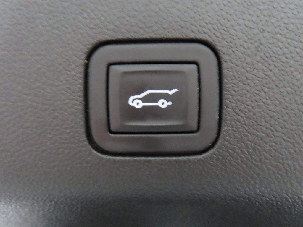 Used 2023 Chevrolet Tahoe LT w/ Luxury Package AWD/4WD image 39