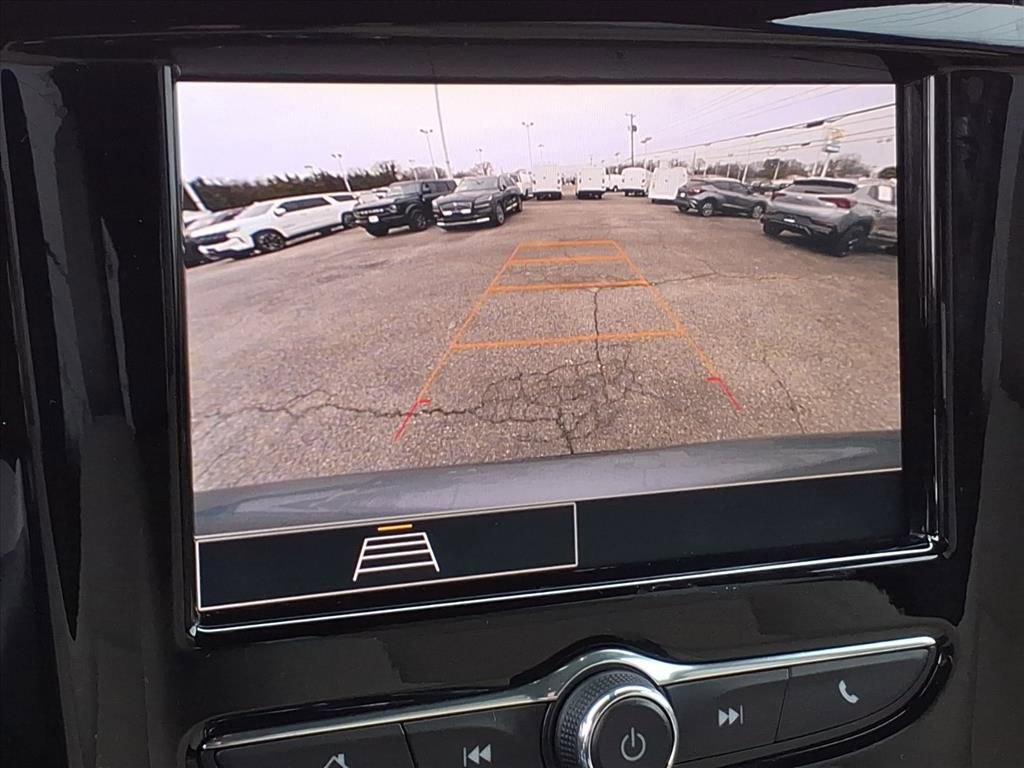 Used 2023 Chevrolet Traverse LS image 25