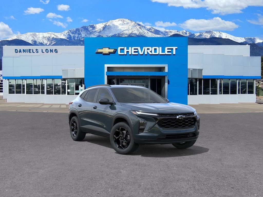 New 2026 Chevrolet Trax LT w/ Midnight Edition FWD image 1