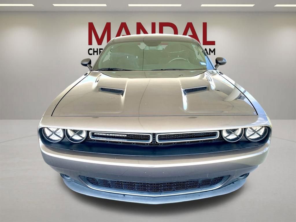 Used 2023 Dodge Challenger SXT RWD image 2