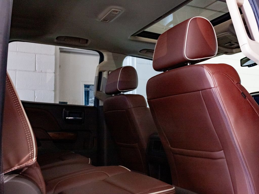 Used 2018 Chevrolet Silverado 2500 High Country w/ Duramax Plus Package AWD/4WD image 8