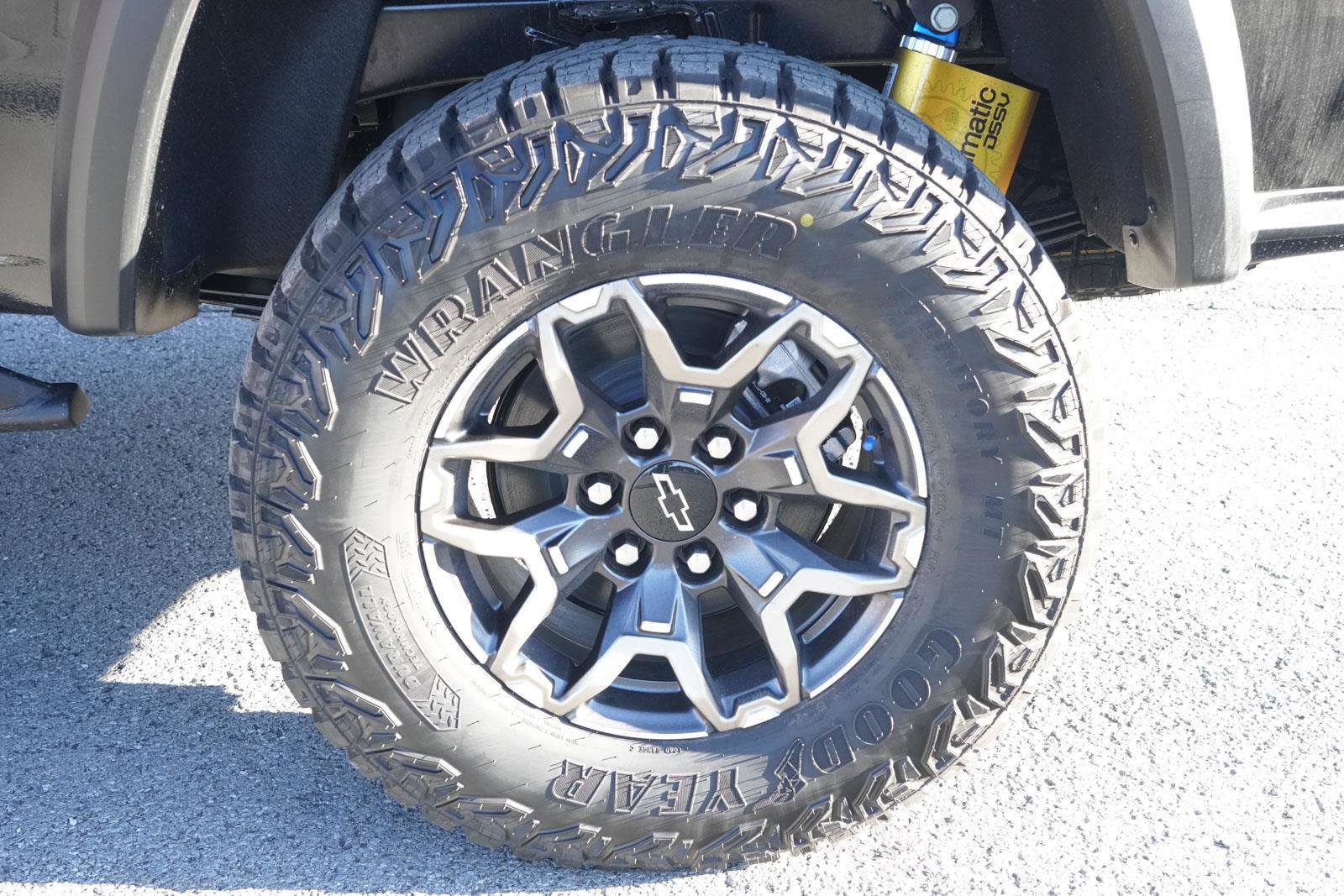 New 2026 Chevrolet Colorado ZR2 w/ Technology Package image 11