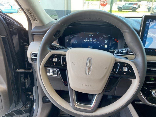 Used 2023 Lincoln Corsair Reserve image 27