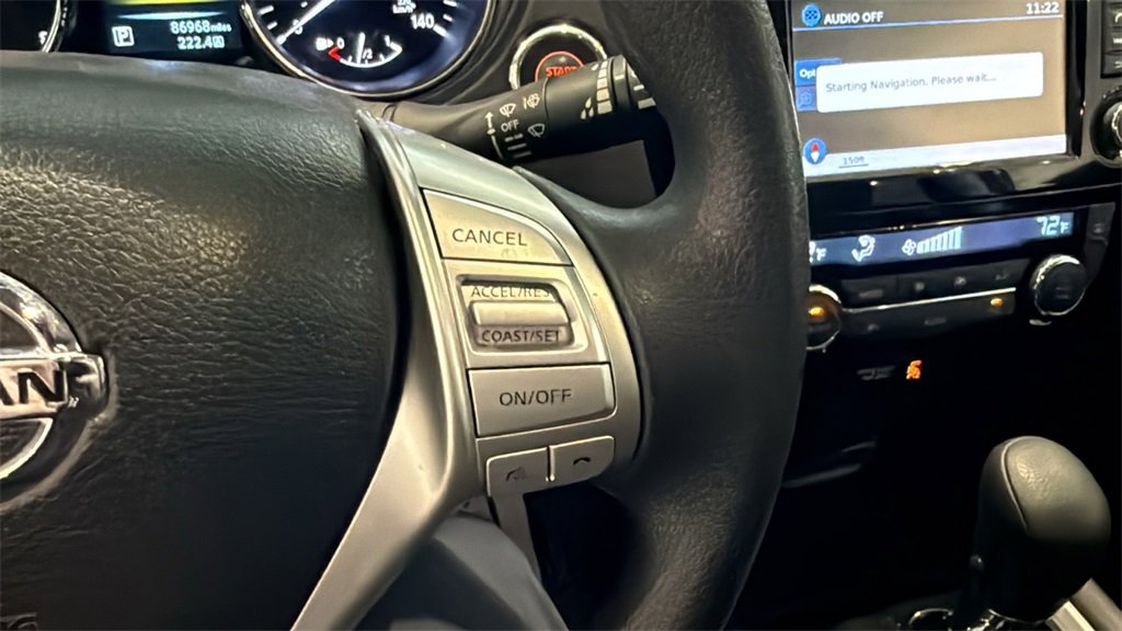 Used 2016 Nissan Rogue SV w/ SV Premium Package image 30