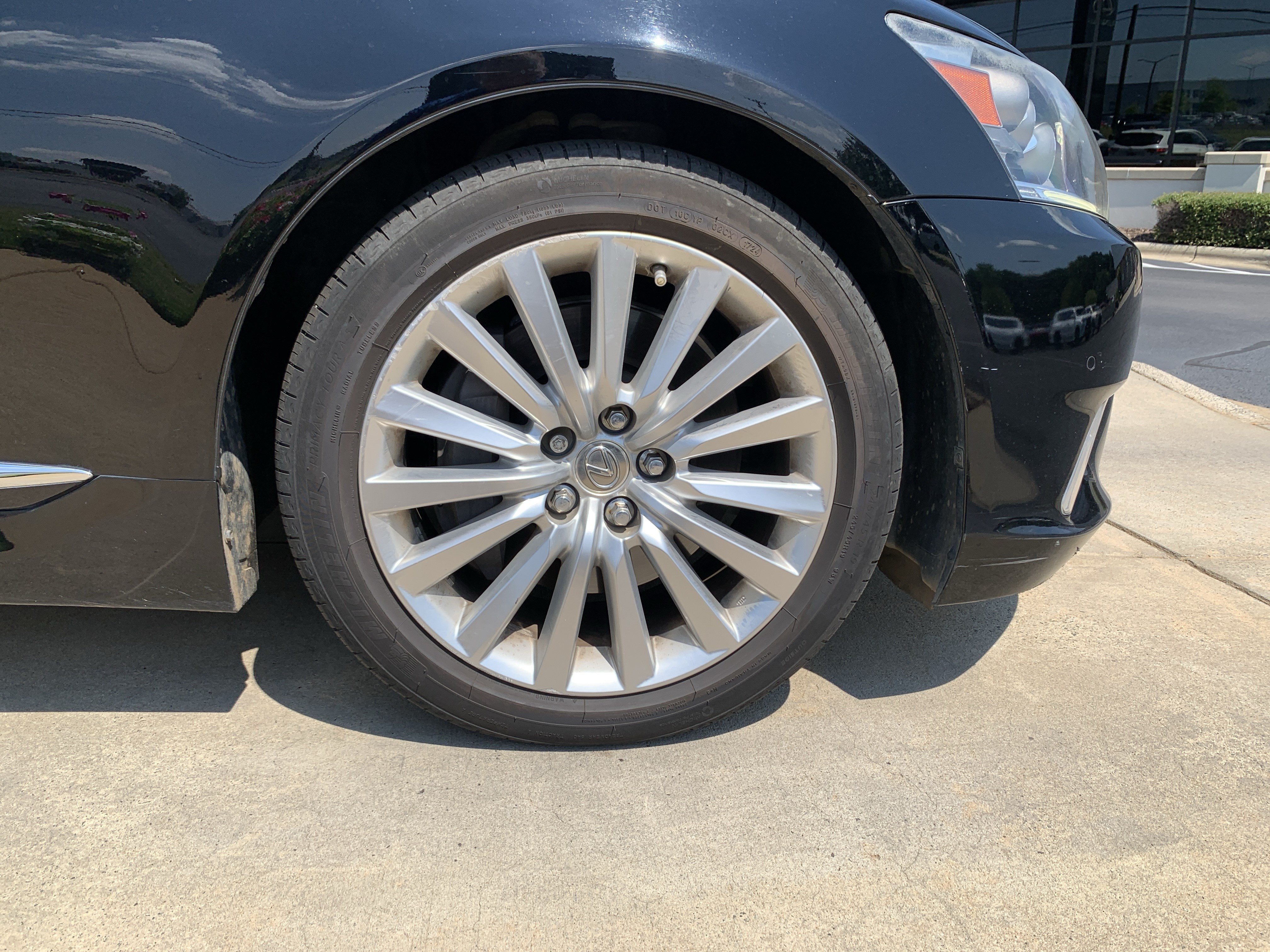 Used 2013 Lexus LS 460 AWD w/ Comfort Pkg image 13