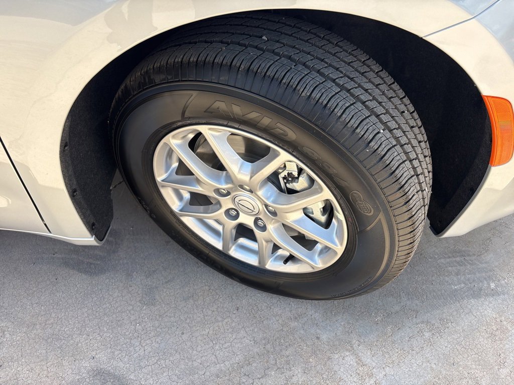 New 2026 Chrysler Voyager LX image 12